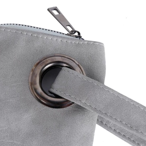 Extra Large Black Clutch-Side Strap! Adorable! - Picture 5 of 7